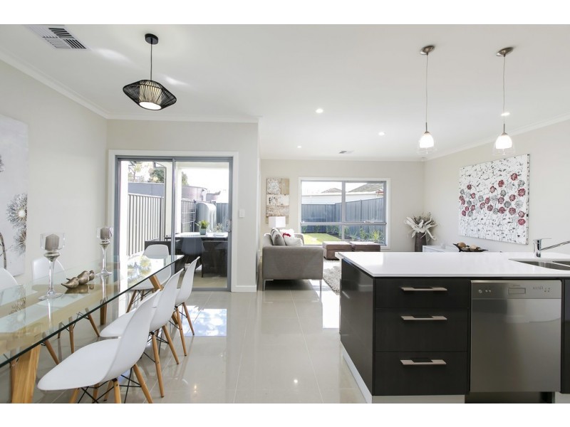 8 Curtis Street, Woodville South SA 5011