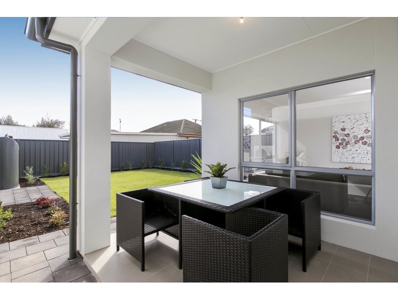 8 Curtis Street, Woodville South SA 5011