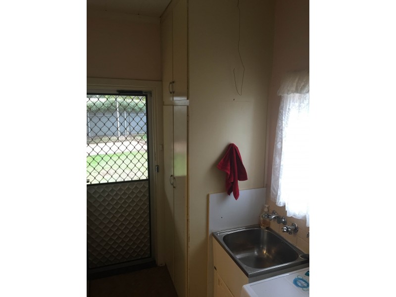 1 Kenton Ave, Oaklands Park SA 5046