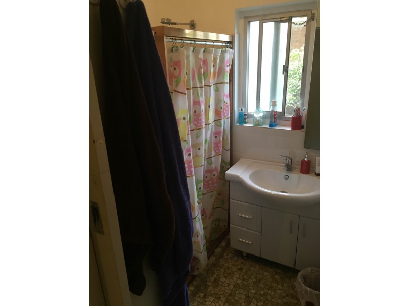 1 Kenton Ave, Oaklands Park SA 5046