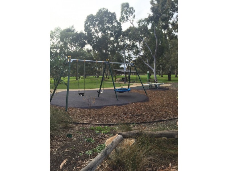 1 Kenton Ave, Oaklands Park SA 5046