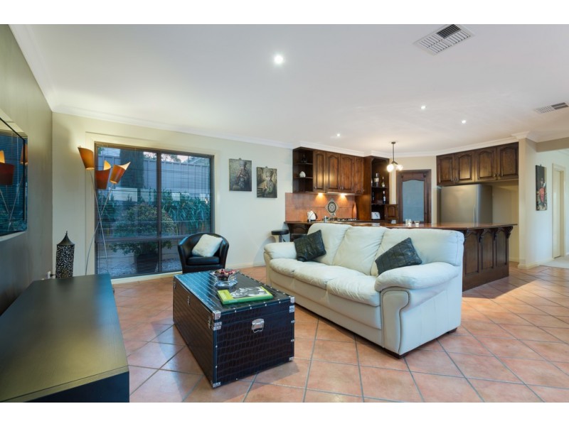 2 Lovely Valley Road, Flagstaff Hill SA 5159