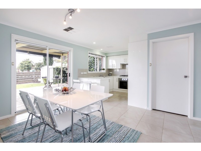 18 Lee Avenue, Happy Valley SA 5159