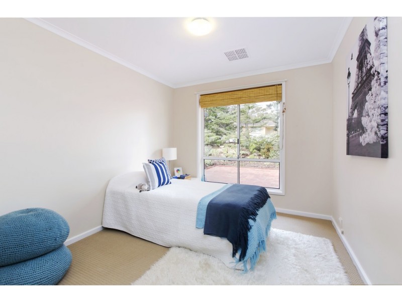 18 Lee Avenue, Happy Valley SA 5159