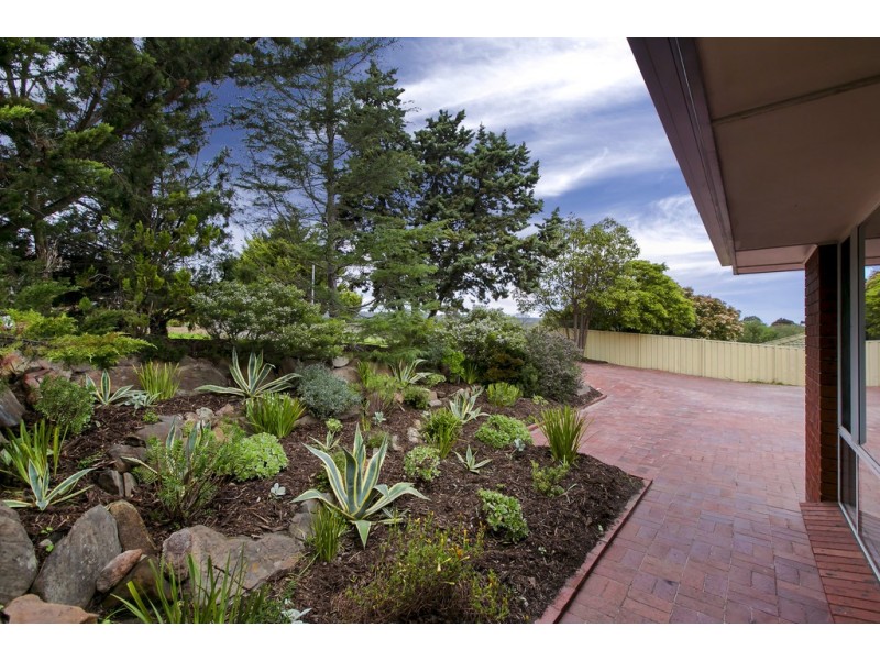 18 Lee Avenue, Happy Valley SA 5159