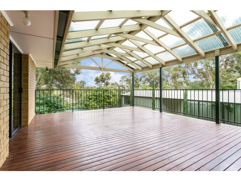 10 Sheoak Crescent, Aberfoyle Park SA 5159