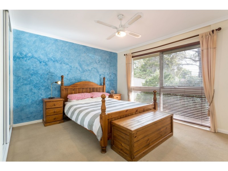 10 Heather Road, Happy Valley SA 5159