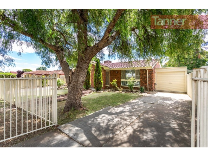 15 McCartney Street, Morphett Vale SA 5162