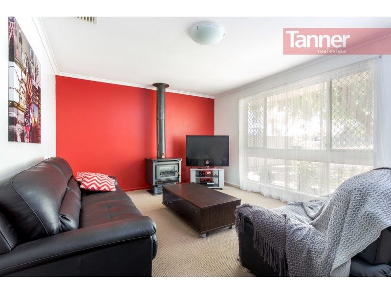 15 McCartney Street, Morphett Vale SA 5162