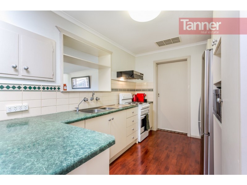 15 McCartney Street, Morphett Vale SA 5162