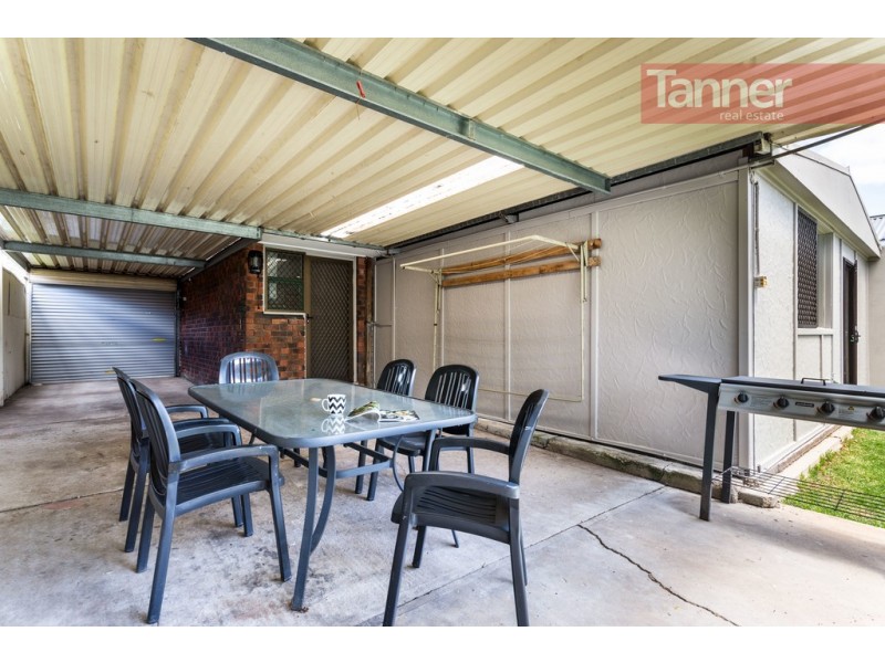 15 McCartney Street, Morphett Vale SA 5162