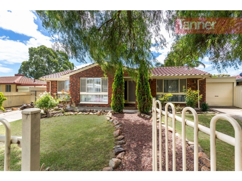 15 McCartney Street, Morphett Vale SA 5162