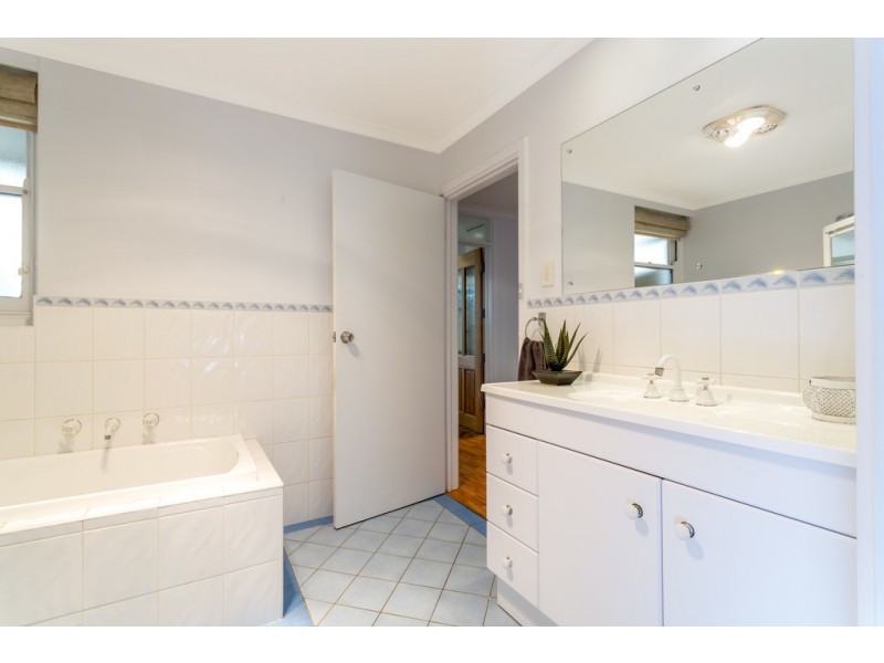 2/201 Belair Road, Torrens Park SA 5062