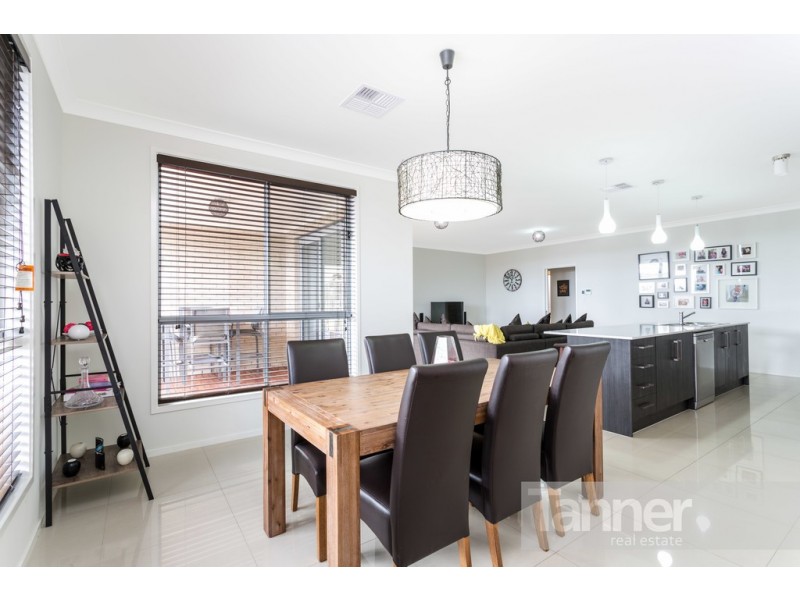 21 Manly Court, Seaford Rise SA 5169