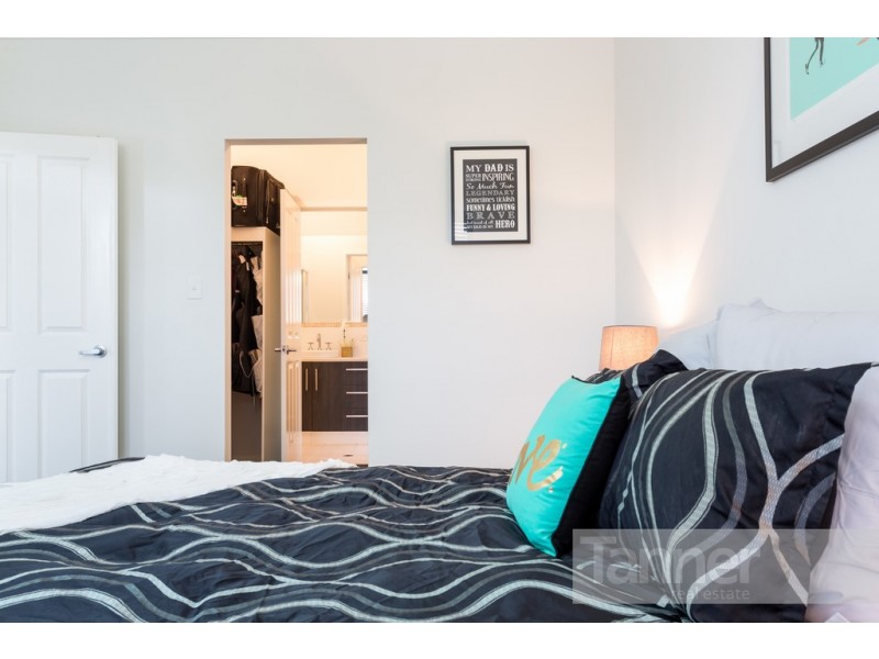 21 Manly Court, Seaford Rise SA 5169