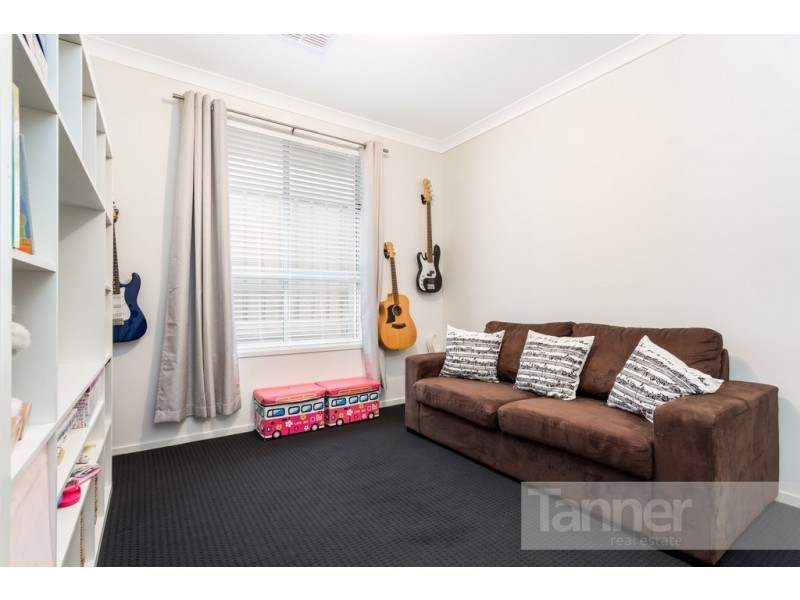 21 Manly Court, Seaford Rise SA 5169