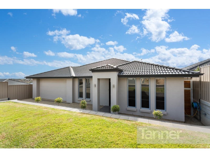 21 Manly Court, Seaford Rise SA 5169