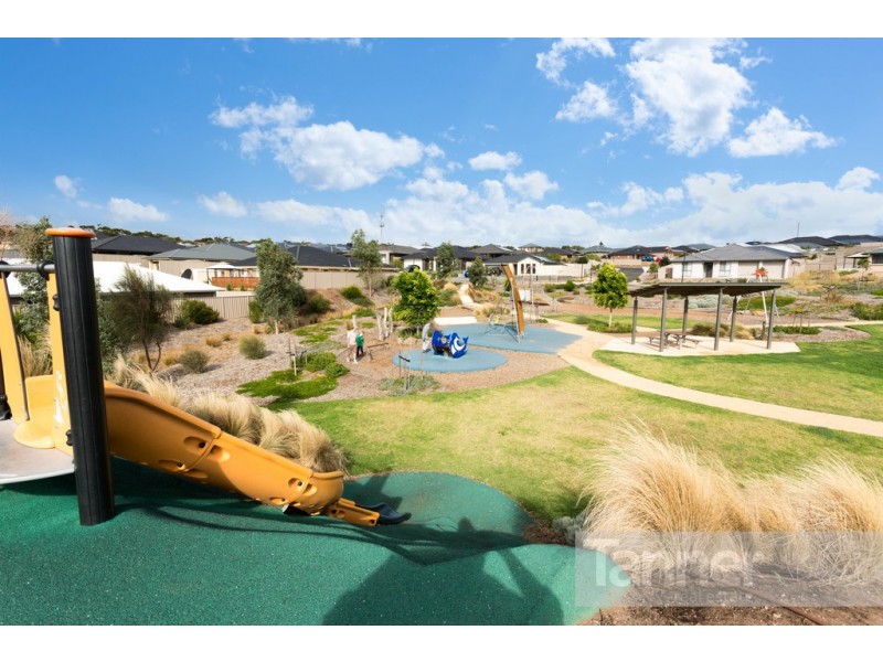 21 Manly Court, Seaford Rise SA 5169