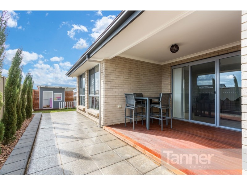 21 Manly Court, Seaford Rise SA 5169