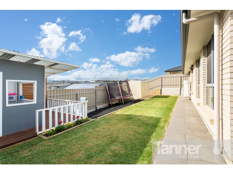 21 Manly Court, Seaford Rise SA 5169