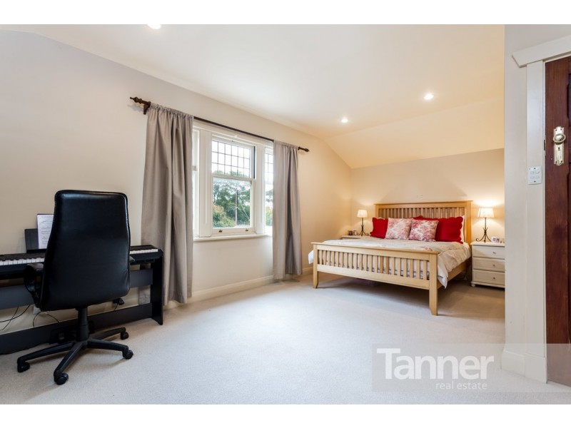 62 Mitcham Avenue, Lower Mitcham SA 5062