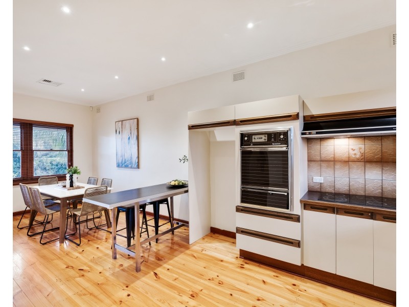 15 Koolunda Avenue, Woodville South SA 5011