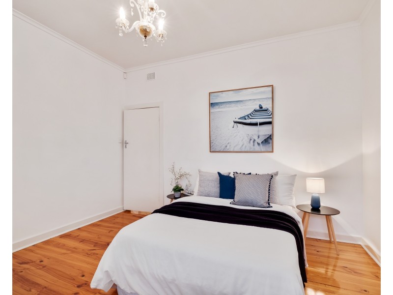 15 Koolunda Avenue, Woodville South SA 5011