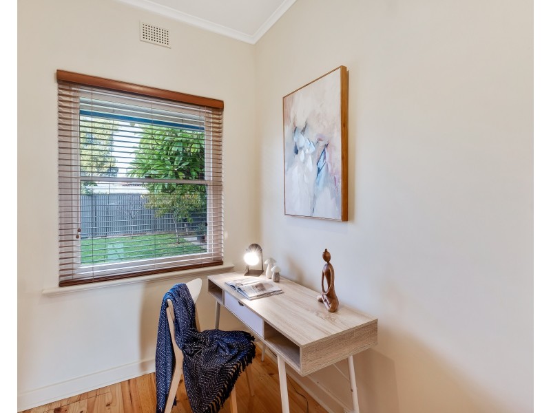 15 Koolunda Avenue, Woodville South SA 5011