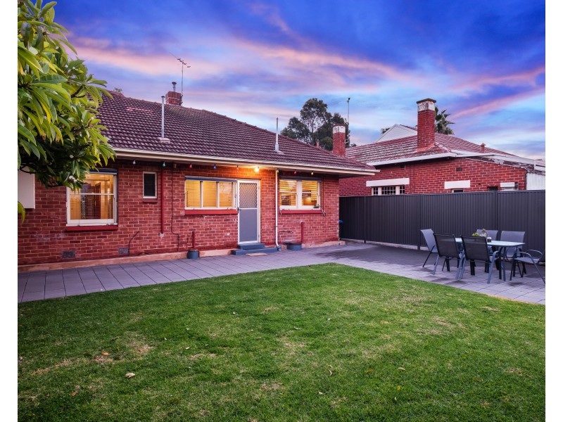 15 Koolunda Avenue, Woodville South SA 5011