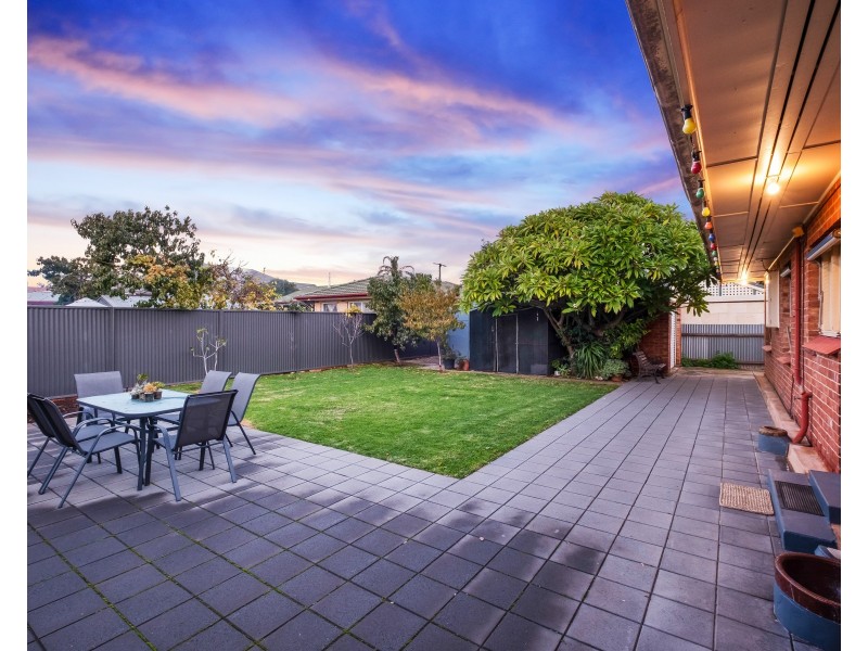 15 Koolunda Avenue, Woodville South SA 5011