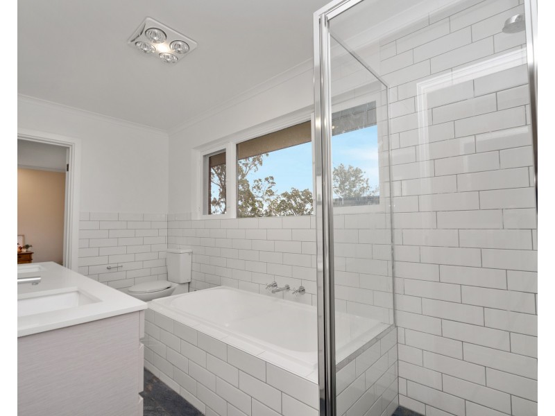 33 Rosella Ave, Glenalta SA 5052