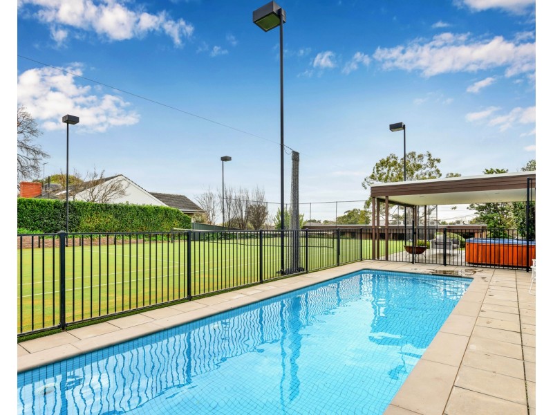 4 Inverloch Avenue, Torrens Park SA 5062