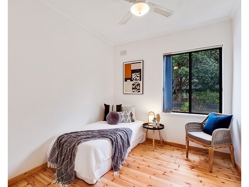 9 Neville Avenue, Clarence Gardens SA 5039