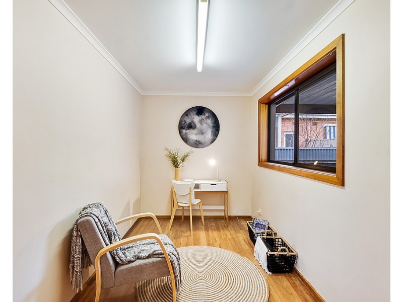 9 Neville Avenue, Clarence Gardens SA 5039