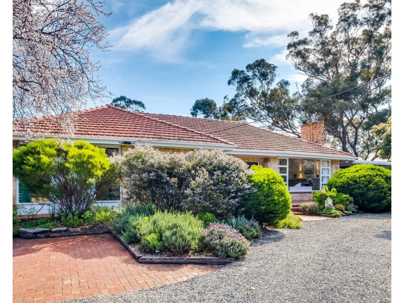305 Shepherds Hill Road, Eden Hills SA 5050