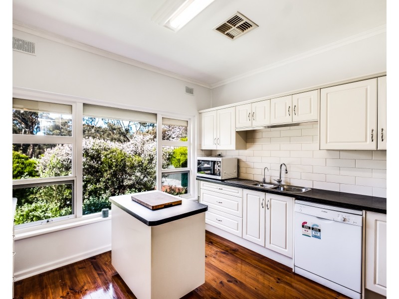 305 Shepherds Hill Road, Eden Hills SA 5050