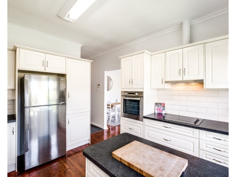 305 Shepherds Hill Road, Eden Hills SA 5050