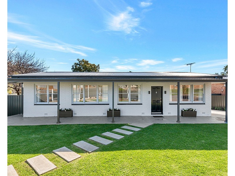18 Orvieto Road, Seacliff Park SA 5049