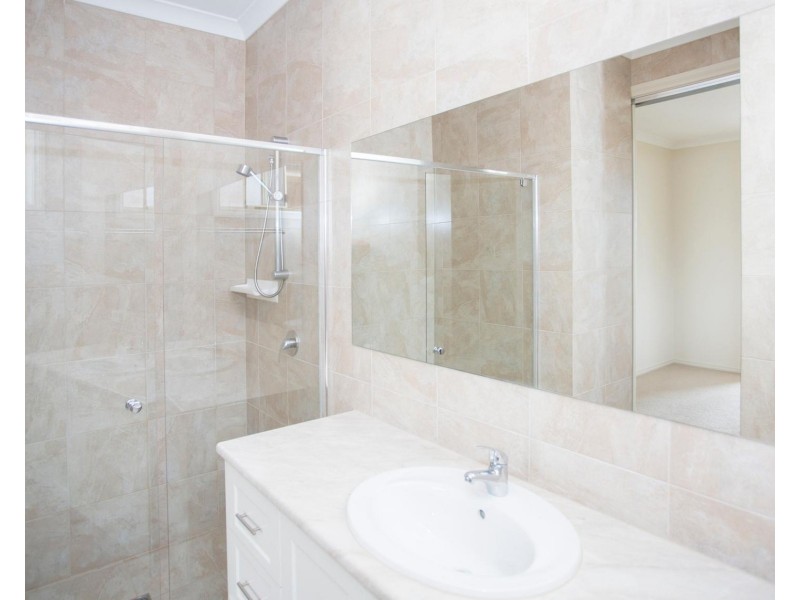 9 Scott Ave, Clovelly Park SA 5042