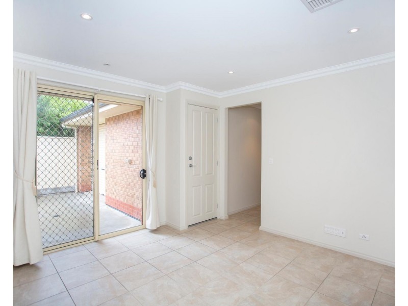 9 Scott Ave, Clovelly Park SA 5042