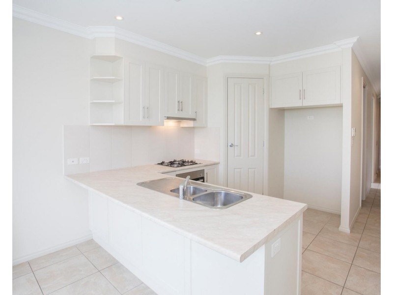 9 Scott Ave, Clovelly Park SA 5042