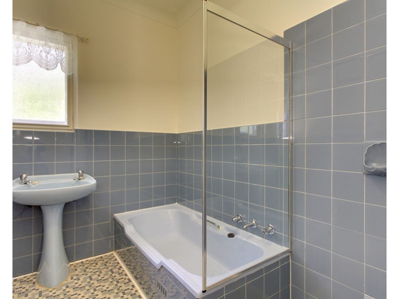 19 Currawong Ave, Glenalta SA 5052