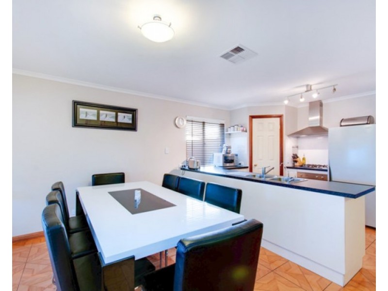 11 Verdant Parade, Woodcroft SA 5162