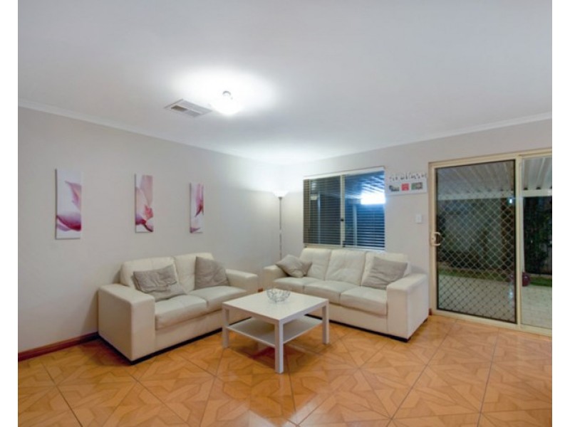 11 Verdant Parade, Woodcroft SA 5162