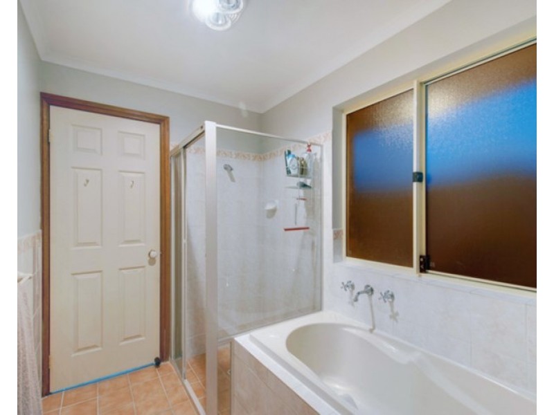 11 Verdant Parade, Woodcroft SA 5162