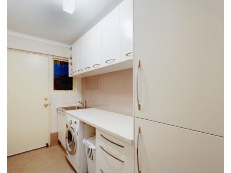 11 Verdant Parade, Woodcroft SA 5162