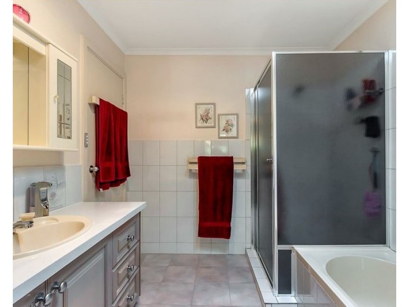 12 Carrondown Walk, Brompton SA 5007