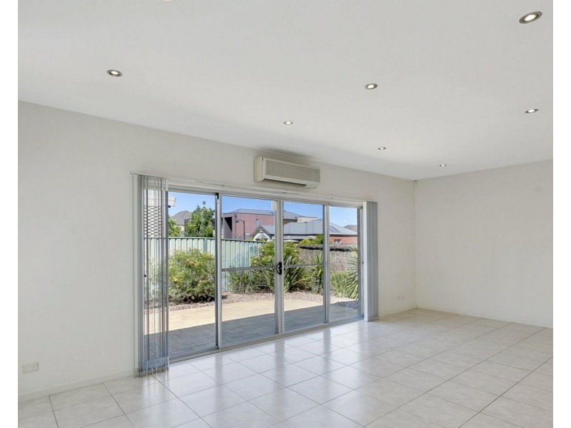 1 Sugarloaf Lane, Mawson Lakes SA 5095