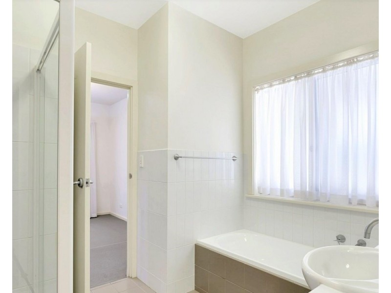 1 Sugarloaf Lane, Mawson Lakes SA 5095