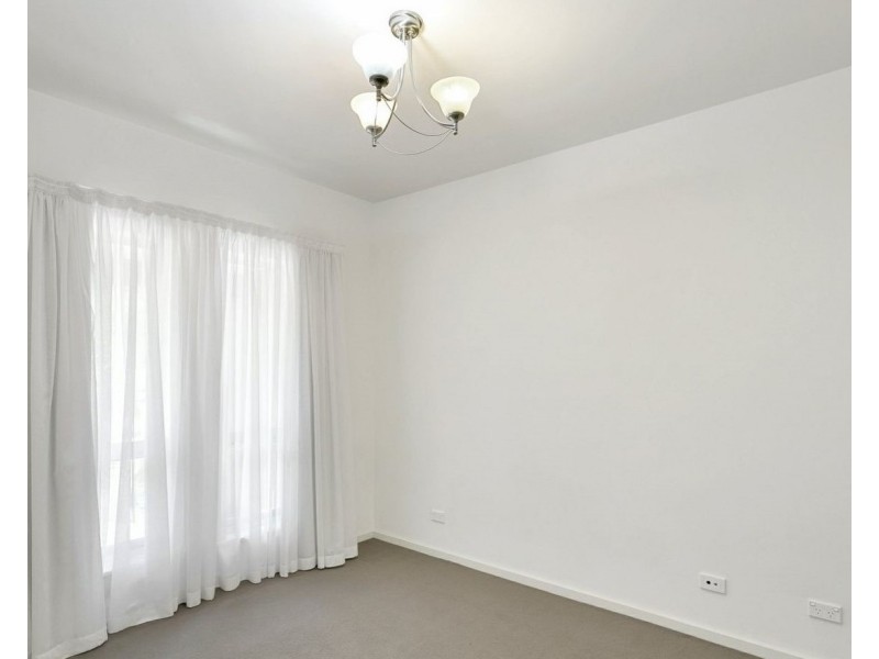 1 Sugarloaf Lane, Mawson Lakes SA 5095